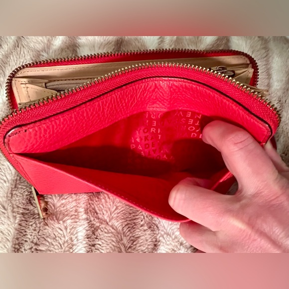 Adorable Kate Spade pebble leather coral zip wallet. Used, but good condition. - Picture 7 of 16